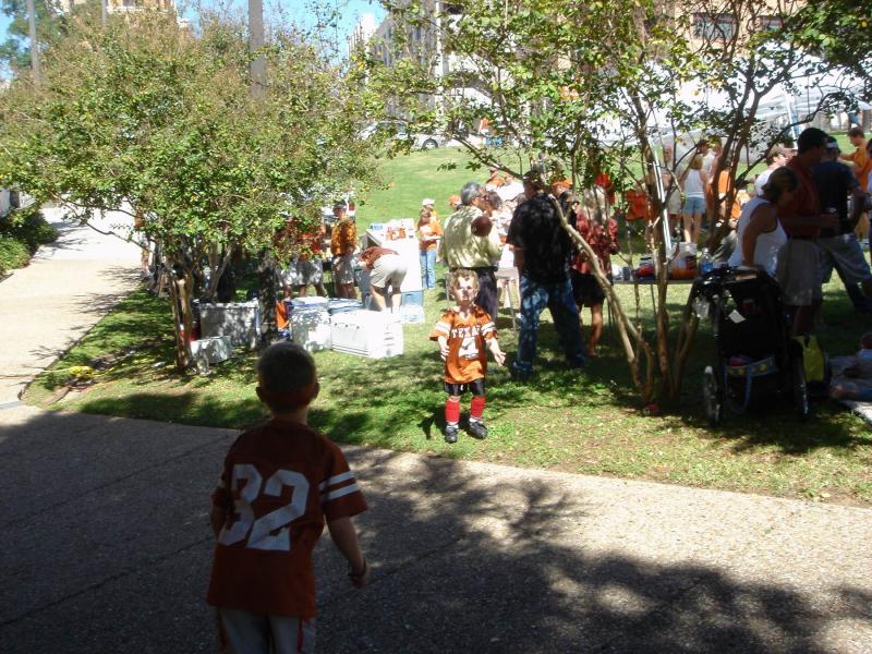 2004/10(Oct)/01(Tailgate-Missouri)/800x600_2004-10-16 13-46-40.JPG
